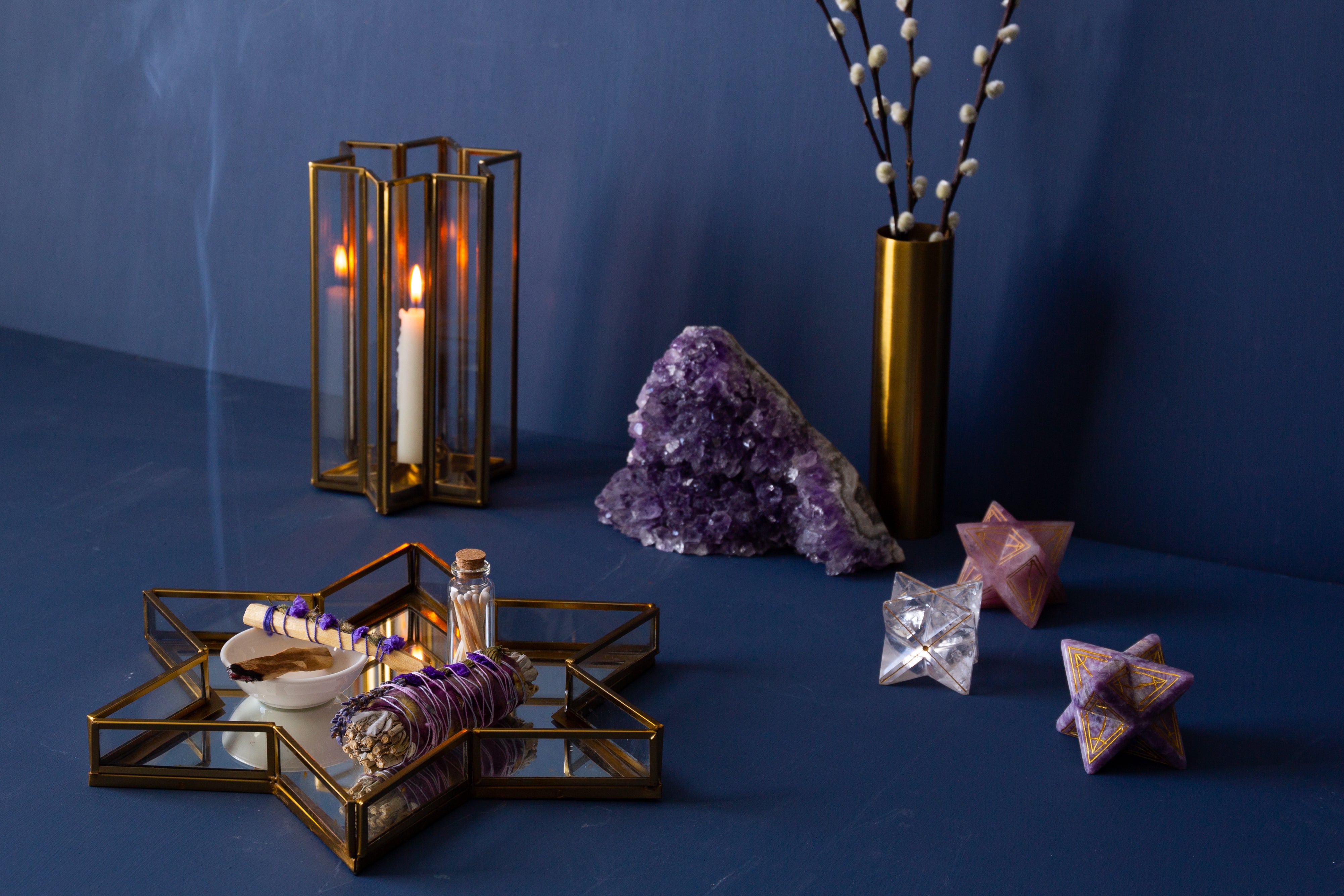 Liora Hurricane Candle Holder